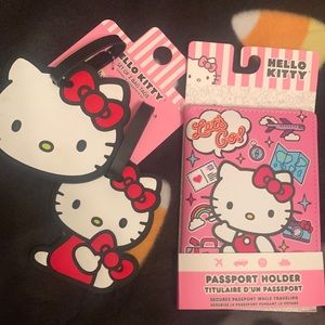 NWT set of 2 Hello Kitty Luggage tags and passport holder